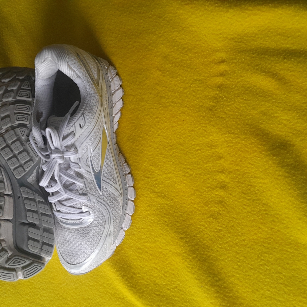 White Running Shoes with Blue Accent